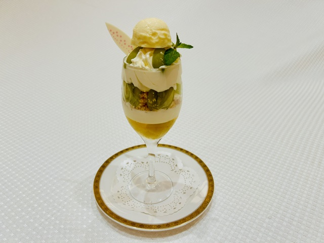 パティシエ特製 パフェ
