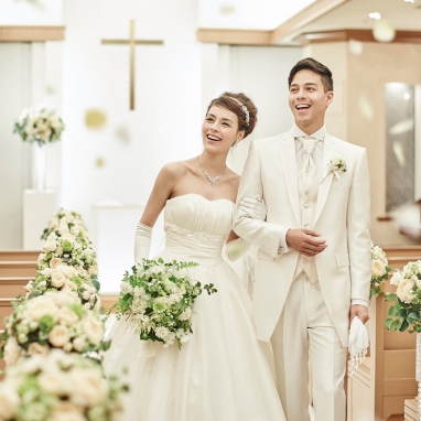 ◆たくさんの人に祝福してもらえる地元婚が人気◆ ◆たくさんの人に祝福してもらえる地元婚が人気◆